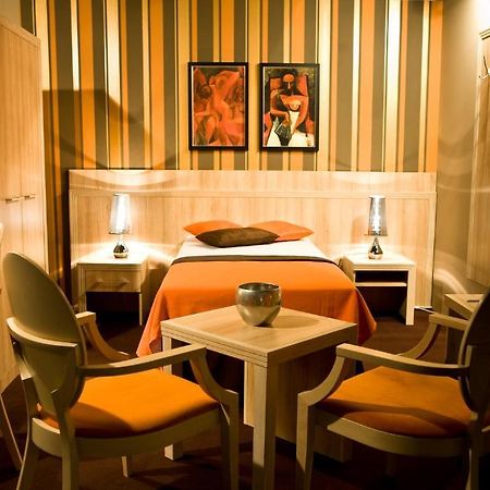 Hotel Kasyno Ярочин Стая снимка