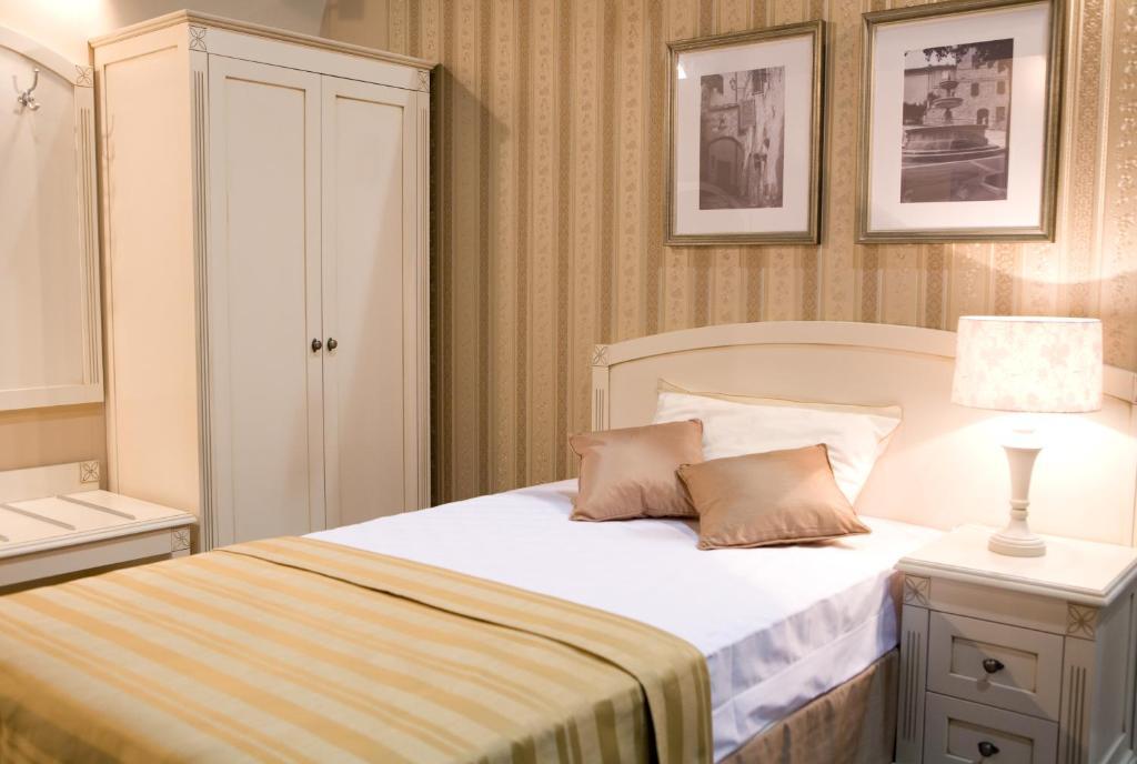 Hotel Kasyno Ярочин Стая снимка